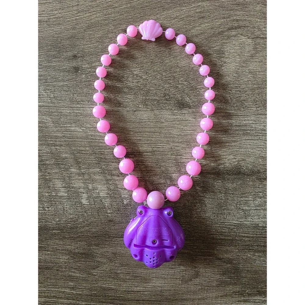 Disney Ariel The Little Mermaid Pink Beaded Light Up Shell Necklace Kids Jewelry